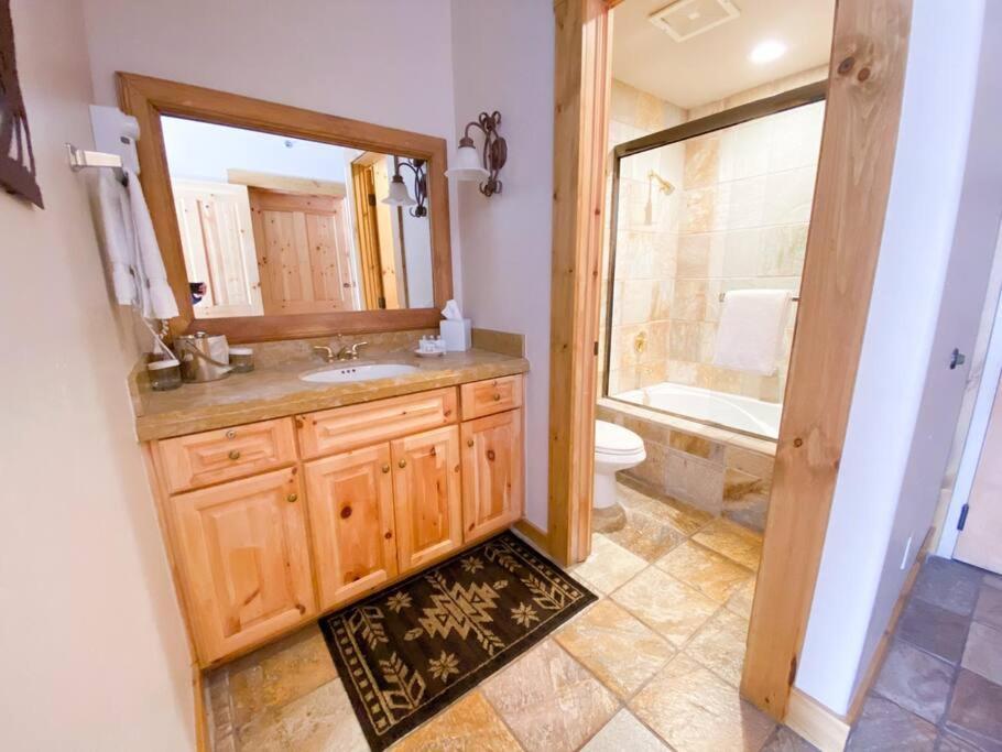 2 Bedroom Condominium - Luxury Skiin And Out テルユライド エクステリア 写真