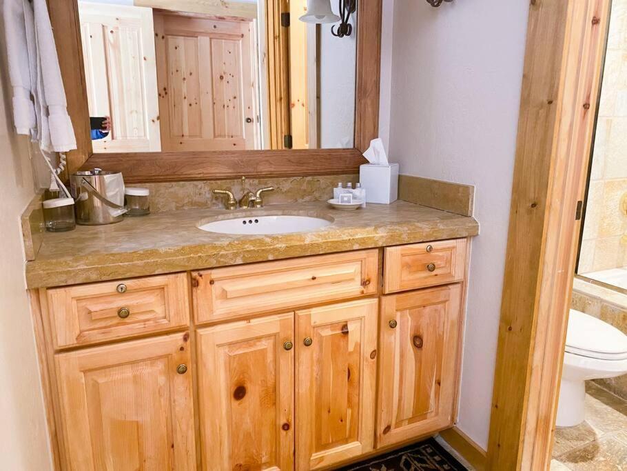 2 Bedroom Condominium - Luxury Skiin And Out テルユライド エクステリア 写真